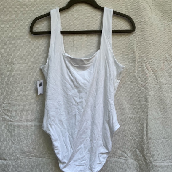 Old Navy white tank top bodysuit in large - Picture 2 of 3